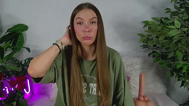 Snapshot of AlysonHuxley_ chatting on 03/05/26, 06:59 AlysonHuxley online show from 03/05/26, 06:59