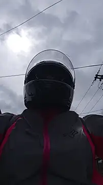 Snapshot of carolinhe_ chatting on 11/06/25, 06:31 carolinhe online show from 11/06/25, 06:31