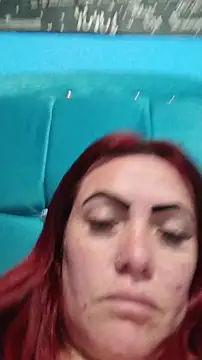 Snapshot of carolinhe_ chatting on 11/25/25, 02:00 carolinhe online show from 11/25/25, 02:00