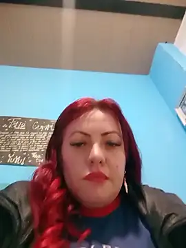 Snapshot of carolinhe_ chatting on 11/30/25, 12:36 carolinhe online show from 11/30/25, 12:36