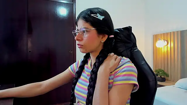 carlina 15 online show from 09/15/25, 12:16