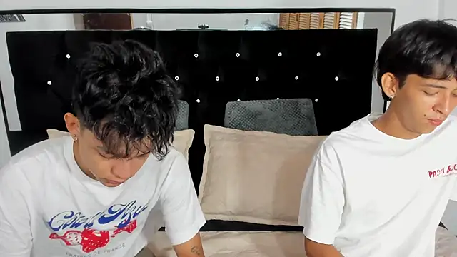 Sebas cat online show from 10/21/25, 01:56