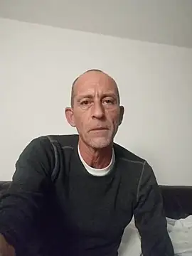 we are fucking serious online show from 11/05/25, 02:33