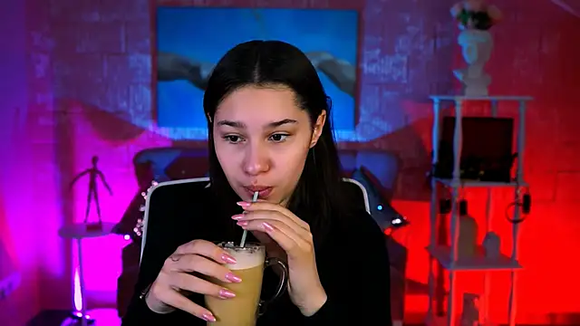 KimClarks  online show from 11/29/25, 08:17