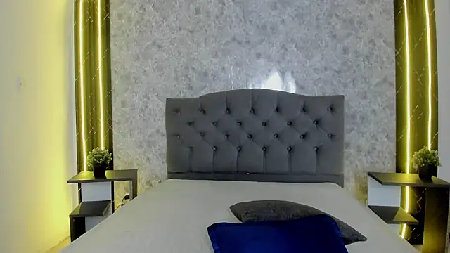 GiannaSlimJB online show from 02/25/26, 12:20