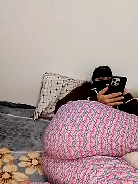 Snapshot of Samaarsexy23 chatting on 02/15/26, 12:25 Samaarsexy23 online show from 02/15/26, 12:25