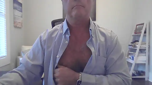 Snapshot of cyclone1212 chatting on 01/06/26, 10:23 cyclone1212 online show from 01/06/26, 10:23