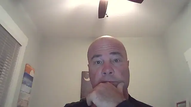 Snapshot of cyclone1212 chatting on 01/09/26, 10:51 cyclone1212 online show from 01/09/26, 10:51