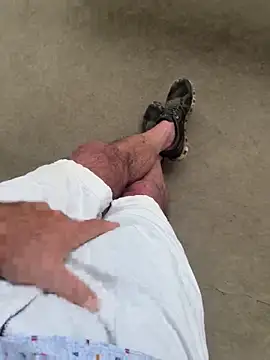 Snapshot of cyclone1212 chatting on 03/08/26, 11:58 cyclone1212 online show from 03/08/26, 11:58