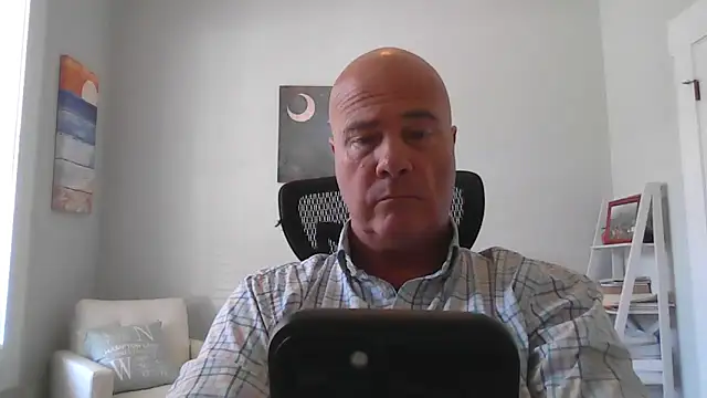 Snapshot of cyclone1212 chatting on 03/09/26, 04:44 cyclone1212 online show from 03/09/26, 04:44