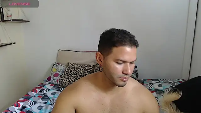 Snapshot of Tim_mz01 chatting on 05/22/26, 04:45 Tim mz01 online show from 05/22/26, 04:45