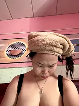 xlj4523 online show from 12/17/25, 05:02