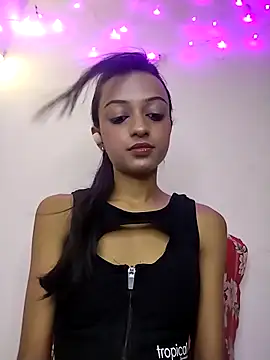 Your-Kitkat online show from 11/07/25, 06:52