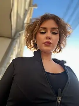 KellyKeler online show from 11/27/25, 12:07