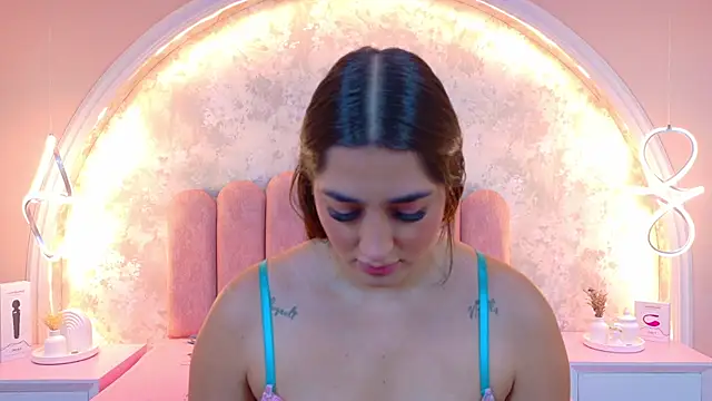 Snapshot of JasmineRhodes chatting on 01/15/26, 12:54 JasmineRhodes online show from 01/15/26, 12:54