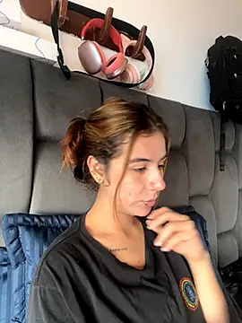 AllieYourGirl online show from 11/13/25, 03:11