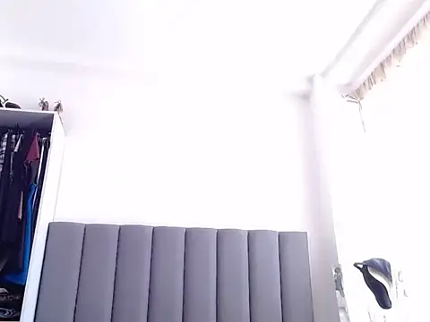 saara johnson496 online show from 05/12/26, 01:08