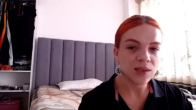 saara johnson496 online show from 06/17/26, 01:56