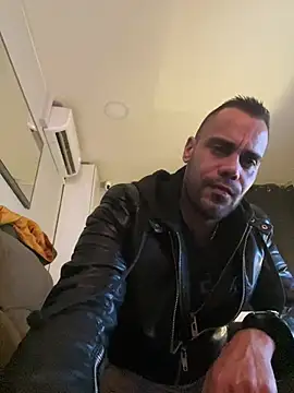 Snapshot of futy-doll chatting on 02/15/26, 05:48 futy-doll online show from 02/15/26, 05:48