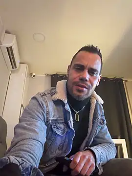 Snapshot of futy-doll chatting on 03/01/26, 01:18 futy-doll online show from 03/01/26, 01:18