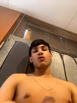 Snapshot of cody_fox10 chatting on 09/16/25, 06:53 cody fox10 online show from 09/16/25, 06:53