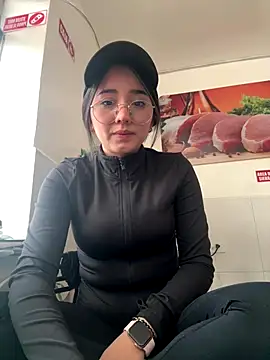 Michelle Zoe online show from 11/06/25, 09:59