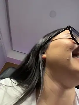 Michelle Zoe online show from 05/14/26, 08:48