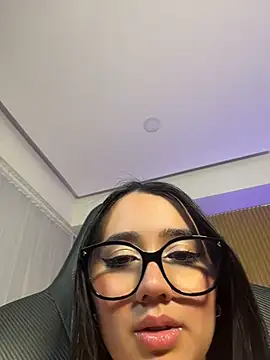 Michelle Zoe online show from 06/04/26, 07:03