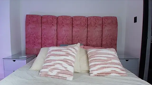 emmacurvy online show from 11/22/25, 03:05