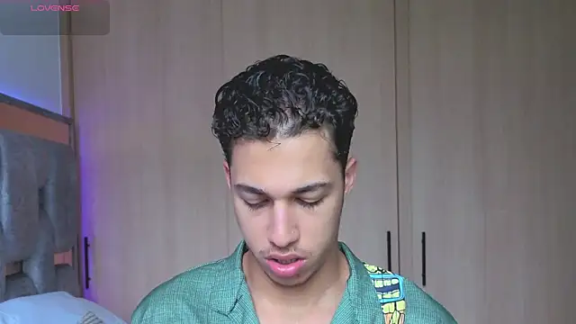 orionblaze69  online show from 11/19/25, 08:42