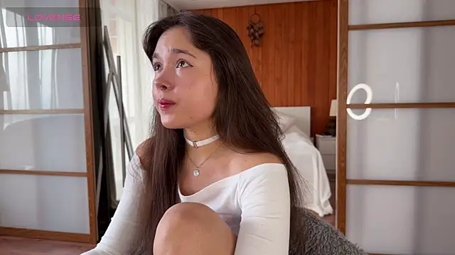 Snapshot of PlumyBun chatting on 12/22/25, 04:20 PlumyBun online show from 12/22/25, 04:20