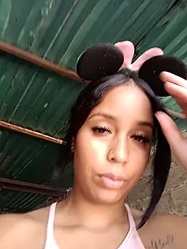 Snapshot of Fernanda30 chatting on 02/13/26, 03:41 Fernanda30 online show from 02/13/26, 03:41