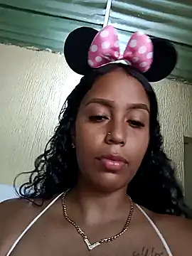 Snapshot of Fernanda30 chatting on 03/04/26, 05:41 Fernanda30 online show from 03/04/26, 05:41