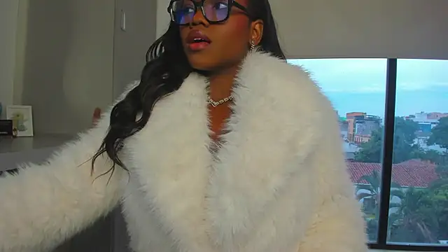 ParisSalvatore online show from 10/26/25, 01:17