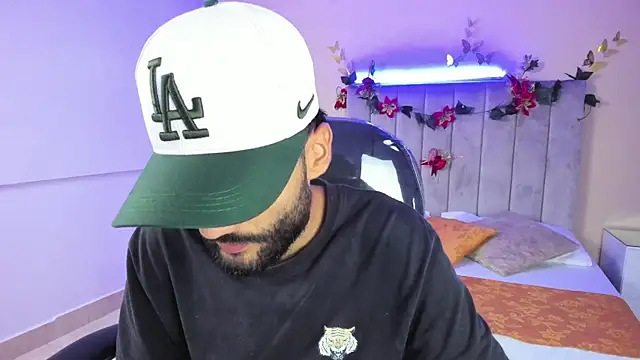 Ryan Jackson  online show from 12/21/25, 04:52