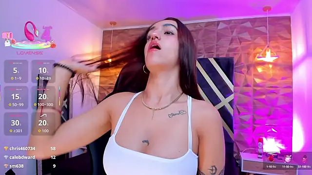 Snapshot of LexiVie_ chatting on 09/20/25, 11:17 LexiVie online show from 09/20/25, 11:17