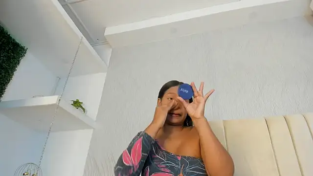 Snapshot of keyla_mejia chatting on 05/16/26, 12:15 keyla mejia online show from 05/16/26, 12:15