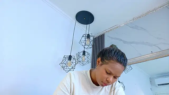 keyla mejia online show from 06/19/26, 12:20