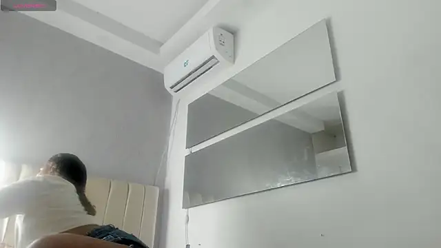 keyla mejia online show from 07/10/26, 12:08