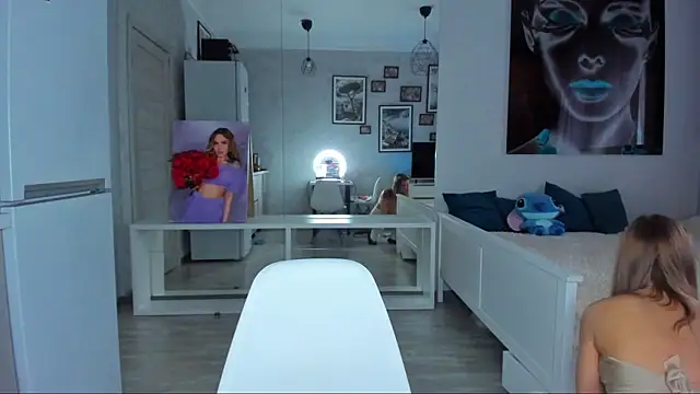 Snapshot of MashaFromRussia__ chatting on 10/15/25, 11:21 MashaFromRussia online show from 10/15/25, 11:21