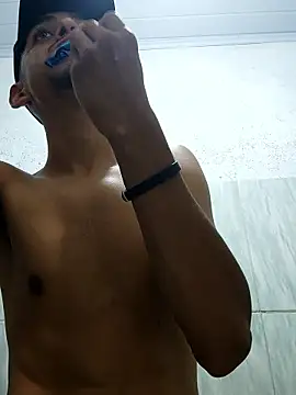 Snapshot of Oqui chatting on 01/16/26, 11:53 Oqui online show from 01/16/26, 11:53