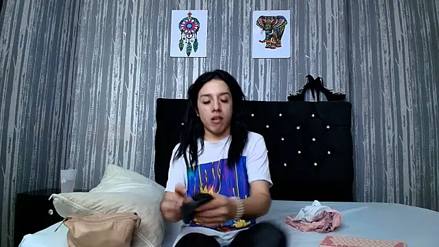 Alicee Moonn online show from 10/04/25, 08:40