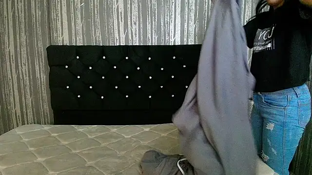 Alicee Moonn online show from 04/24/26, 08:55