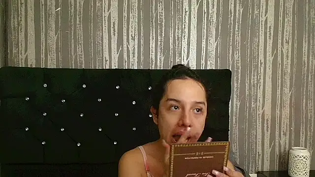Alicee Moonn online show from 06/25/26, 07:18