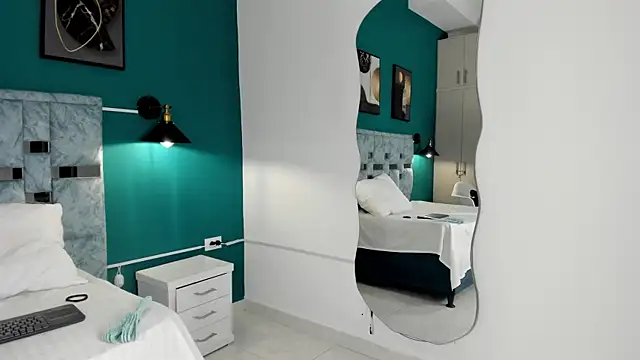 tamara lovv online show from 12/19/25, 12:23