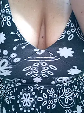 SweettyNaugthy online show from 11/28/25, 07:33