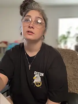 Snapshot of Alix_Valentine chatting on 10/09/25, 05:00 Alix Valentine online show from 10/09/25, 05:00