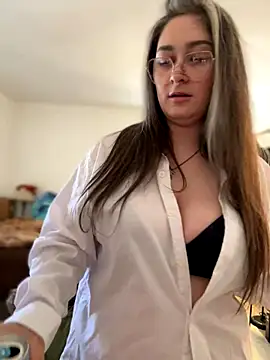 Snapshot of Alix_Valentine chatting on 10/24/25, 04:03 Alix Valentine online show from 10/24/25, 04:03