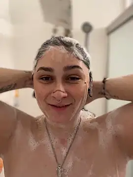 Snapshot of Alix_Valentine chatting on 10/25/25, 08:36 Alix Valentine online show from 10/25/25, 08:36