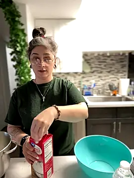 Snapshot of Alix_Valentine chatting on 12/05/25, 07:43 Alix Valentine online show from 12/05/25, 07:43